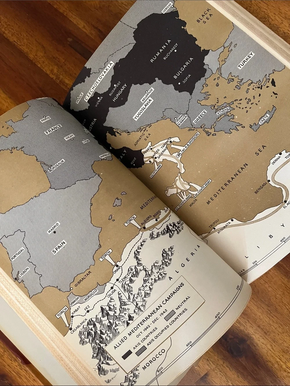 Crusade in Europe by Dwight D. Eisenhower Vtg 1948 World War II HC/DJ 40s Book